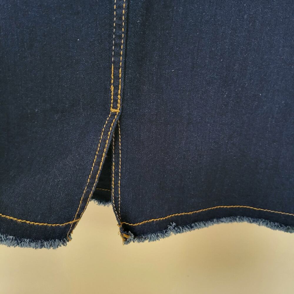 NWT Deja Bleu Premium Denim Skirt 12 Knee Straight Pencil Frayed Hem Vent - Picture 3 of 13